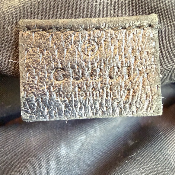 Gucci ‘Boat Pochette Mini Shoulder Bag’ - Picture 7 of 9